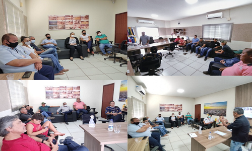 VEREADORES E SEVIDORES DA CÂMARA MUNICIPAL  PARTICIPAM DE CURSOS DE  ORATÓRIA